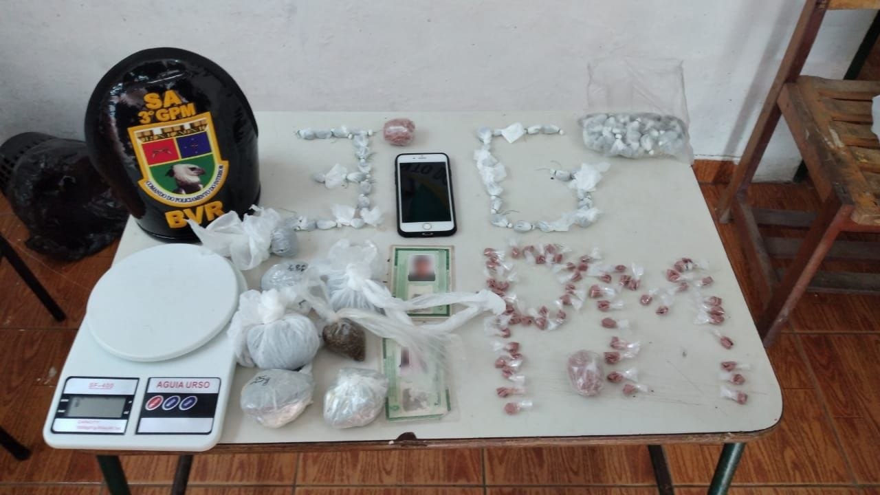 Mãe e filho são presos por tráfico de drogas no Amazonas 