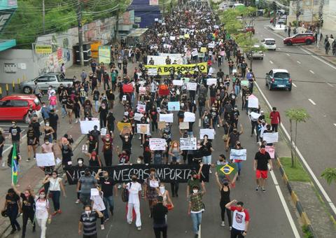 Vídeo: Manifestação tem gritos de ‘Fora Bolsonaro’ em Manaus
