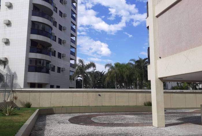 Homem é preso após espancar a própria mãe até a morte em apartamento