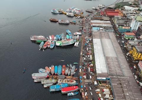 Suspensão do transporte fluvial evitou óbitos e mais de 120 mil casos de Covid-19 no Amazonas