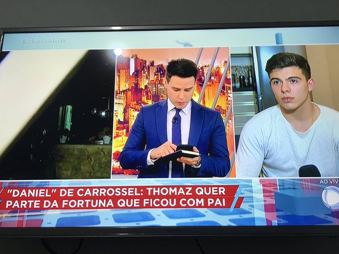 Ex-Carrossel Thomaz Costa aparece no ‘Cidade Alerta’ e intriga internautas 
