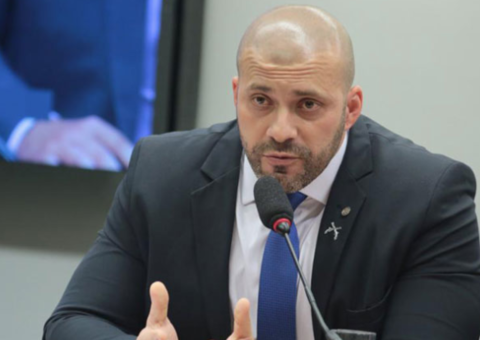 Após dizer que 'Covid-19 idiotiza as pessoas', deputado bolsonarista contrai a doença