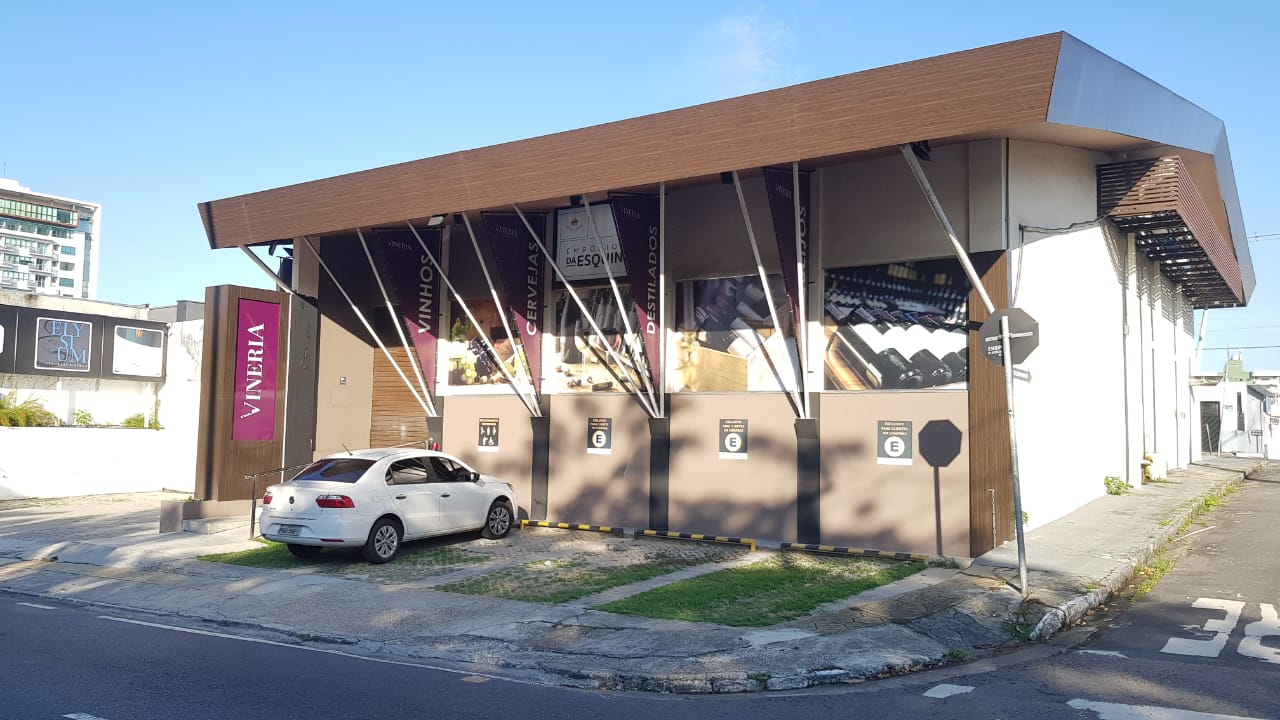 Loja de vinhos que vendeu respiradores superfaturados para o Governo é alvo da polícia em Manaus