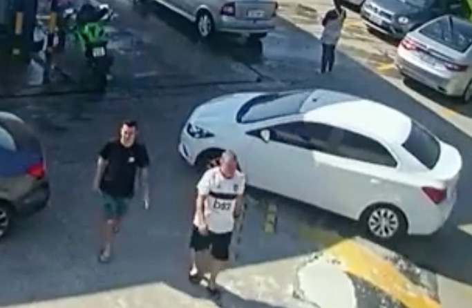 Bombeiro e sobrinho do suspeito de matar Marielle se encontraram para preparar crime, diz polícia