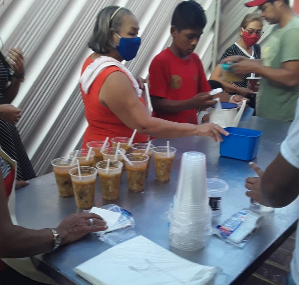 Mais de 250 famílias garantem refeição neste sábado após entrega de sopa em Manaus