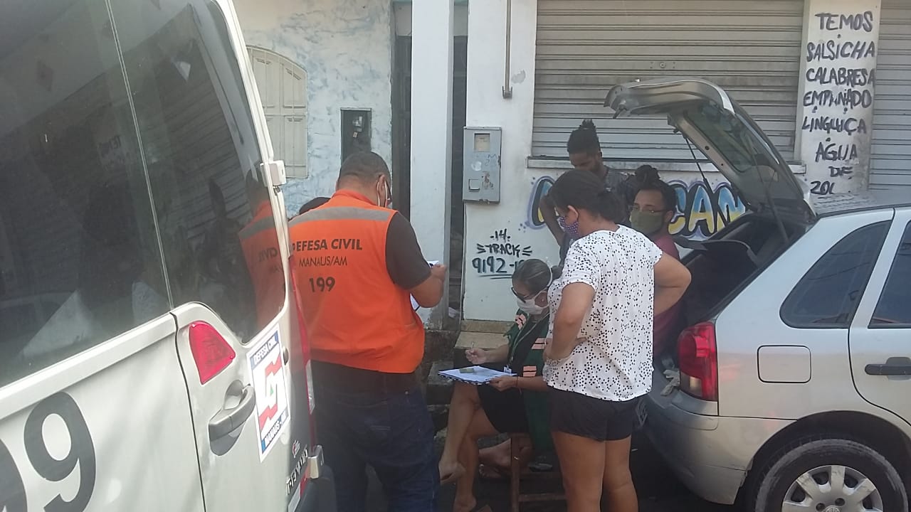 Casa onde criança morreu durante incêndio passa por nova vistoria em Manaus