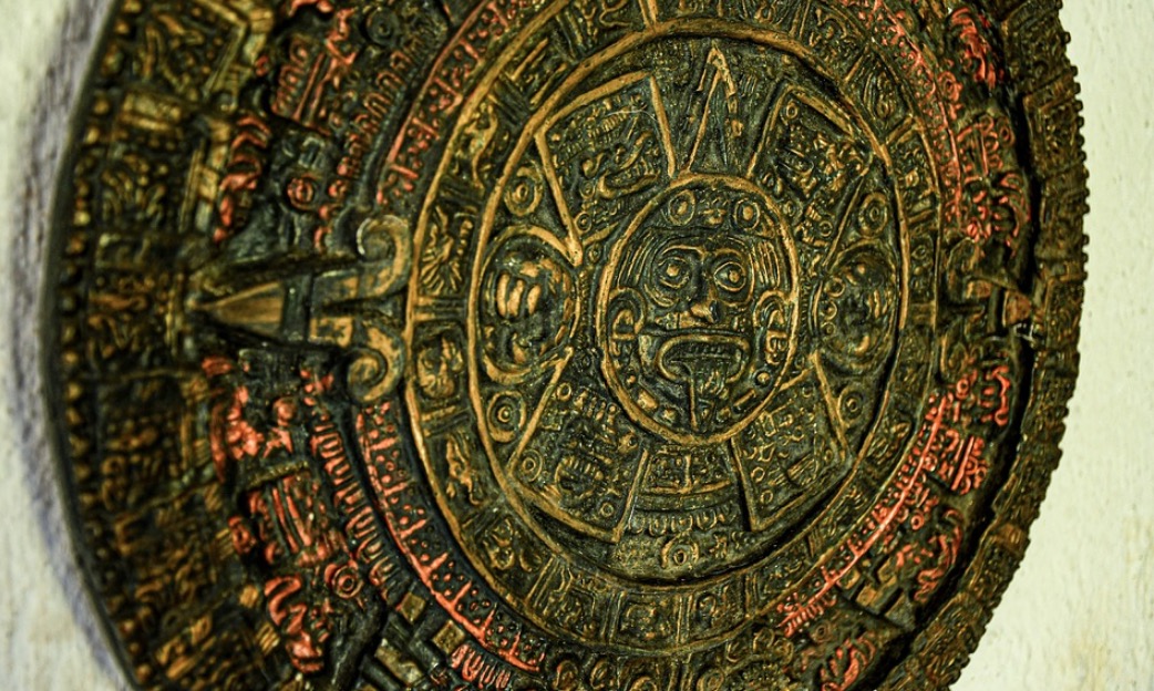 Mundo acaba no próximo domingo? Entenda a suposta releitura do calendário Maia