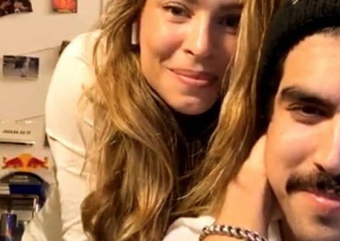 Grazi Massafera se derrete  em live ao falar sobre romance com Caio Castro