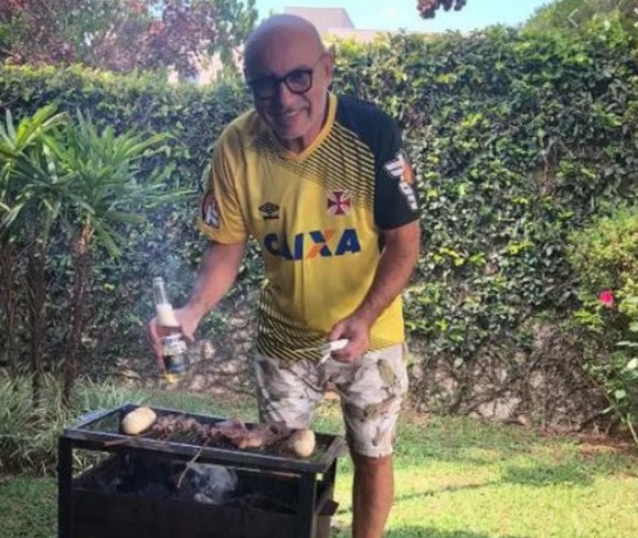 Queiroz diz estar 'muito doente', mas fazia churrasco e consumia bebida alcóolica, diz polícia