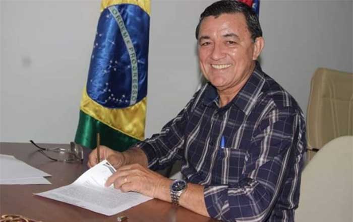 Afastamento do prefeito de Itacoatiara é suspenso e ele volta ao cargo
