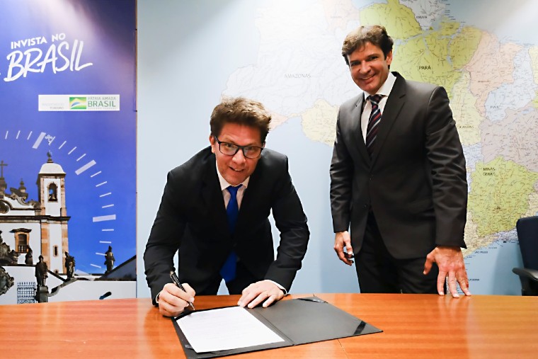 Mario Frias toma posse como novo secretário da Cultura