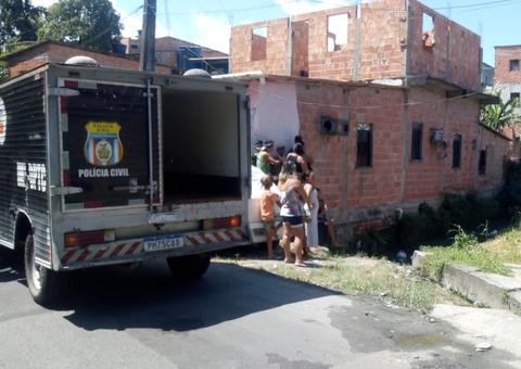 Homem morre esfaqueado em casa de ex-cunhado em Manaus