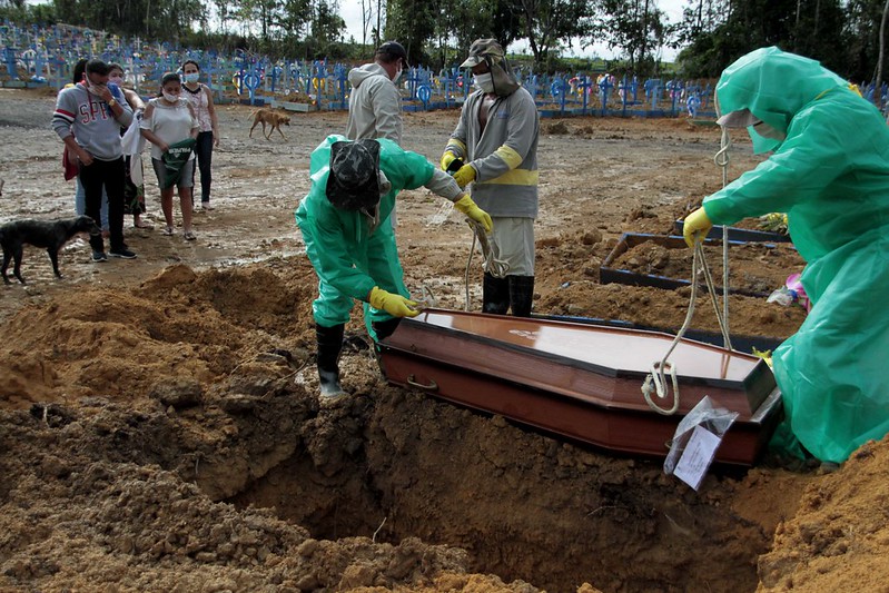 Manaus tem menos de 40 enterros na quarta-feira; uma morte por Covid-19