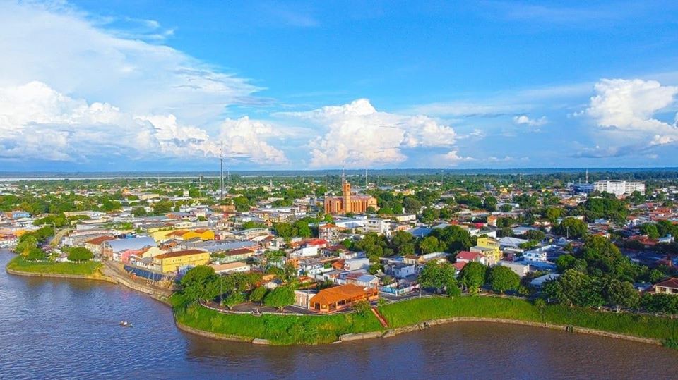 Parintins reduz restrições, libera voos comerciais e viagens de barco