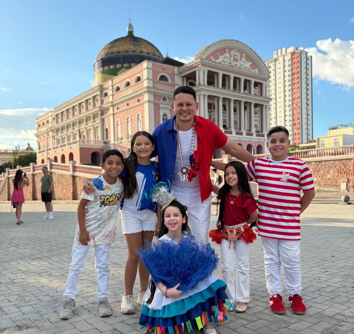 Toada Kids leva a magia dos bumbás ao Largo de São Sebastião neste domingo