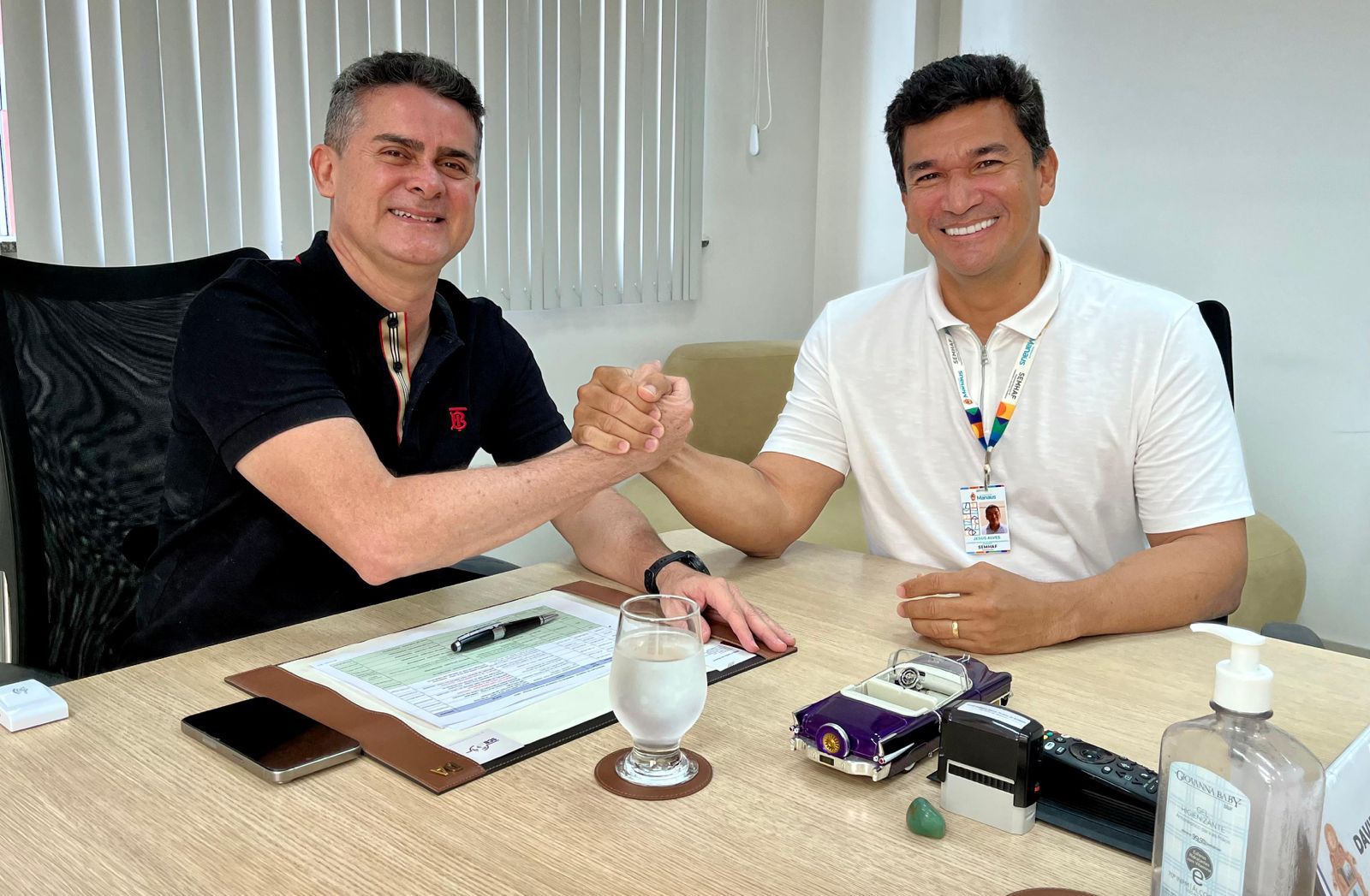 Secretário de Habitação sela apoio a David Almeida ao Governo