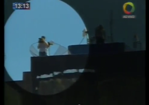 Afiliada da Record faz imagens de prédio e diz ser de helicóptero. Veja