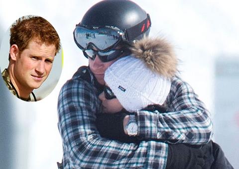 Príncipe Harry é flagrado em clima de romance com loira 