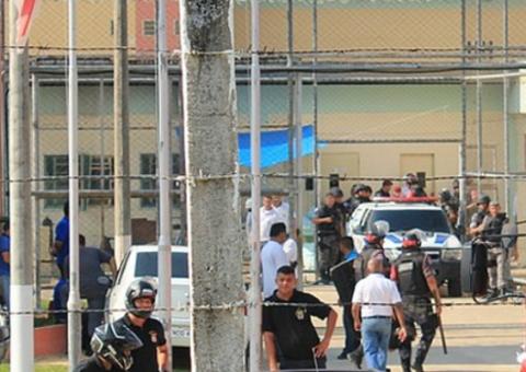Presos encerram rebelião e libertam reféns