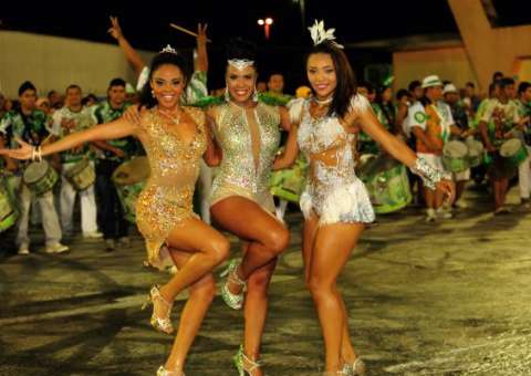 Mais prévia do Carnaval no sambódromo