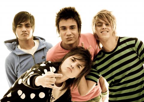 Nova música do Restart será lançada amanhã