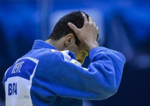 Revite perde na estreia no Mundial de Judô