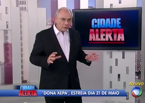 Marcelo Rezende reclama de propaganda de novela em seu programa, veja