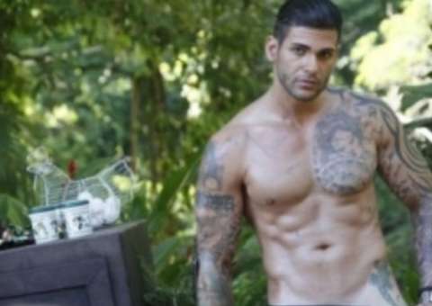 Ex- BBB Rodrigo o primeiro a posar para o Paparazzo 