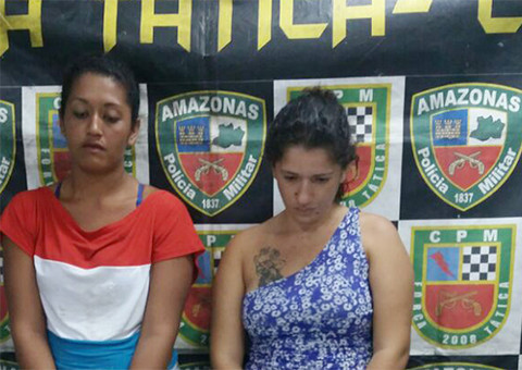 Mulheres se assustam, jogam droga e são presas