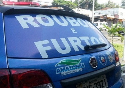 Quadrilha faz arrastão em salão de beleza e leva todo faturamento