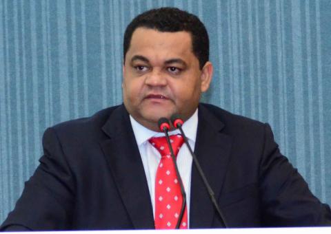 Vice-lider rechaça acusação "leviana" de deputado contra prefeito de Manaus