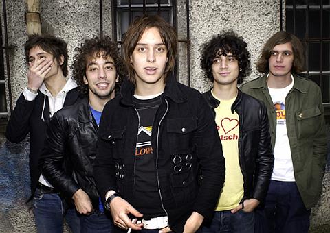 The Strokes não farão turnê, diz baixista