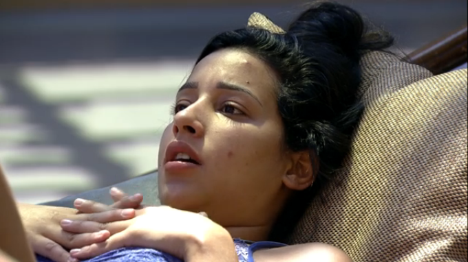 BBB 15: Talita volta a pedir pílula, leva bronca e é atendida por ginecologista