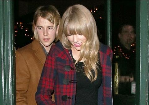 Namoradeira, Taylor Swift é flagrada com novo pretendente