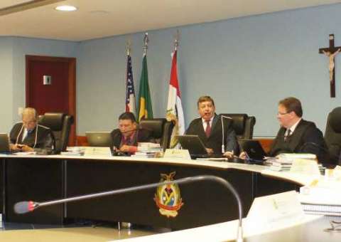 Estoque de processos cai no tribunal de contas