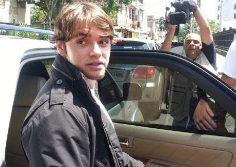 Thor Batista tem carro apreendido em blitz