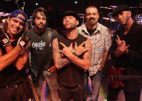 Globo chama banda Tihuana para intervalo de Corinthians x Tijuana