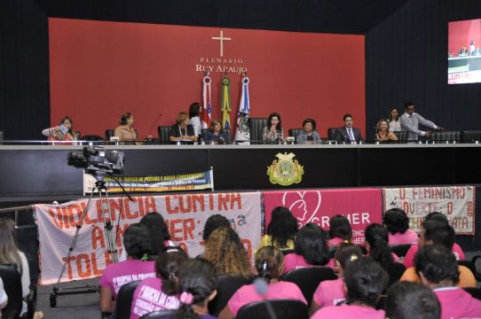 Violência contra mulher aumenta e acumula mais de 8 mil processos