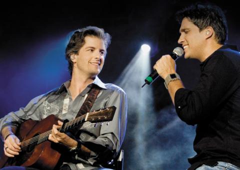 Victor e Leo planejam gravar DVD com mistura de pagode