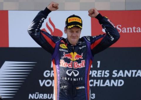 Vettel vence pela primeira vez em casa na Alemanha, Massa roda e abandona