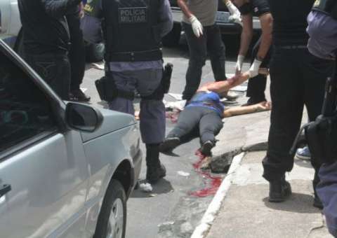 Casal é assassinado a tiros na Cachoeirinha