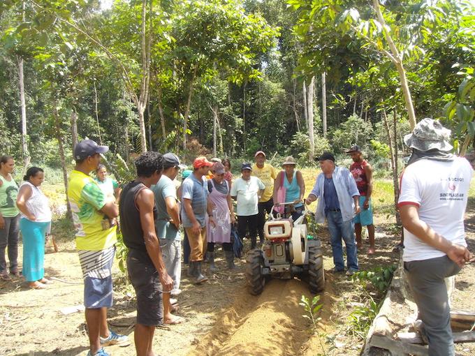 Produtor tem acesso a implemento agrícola em Presidente Figueiredo