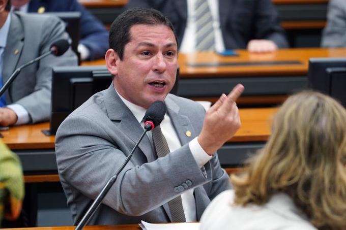 Projeto de Marcelo Ramos resgata texto vetado pelo ex-presidente Michel Temer