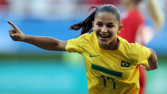 Debinha substitui Cristiane e Marta promete show do Brasil contra África do Sul na Arena