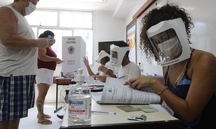 Eleitores voltam às urnas hoje - Foto: Fernando Frazão/Agência Brasil