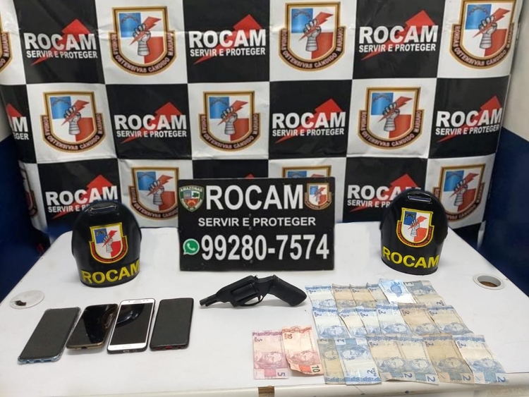 Material foi encontrado em posse do adolescente - Divulgação Polícia Militar/AM