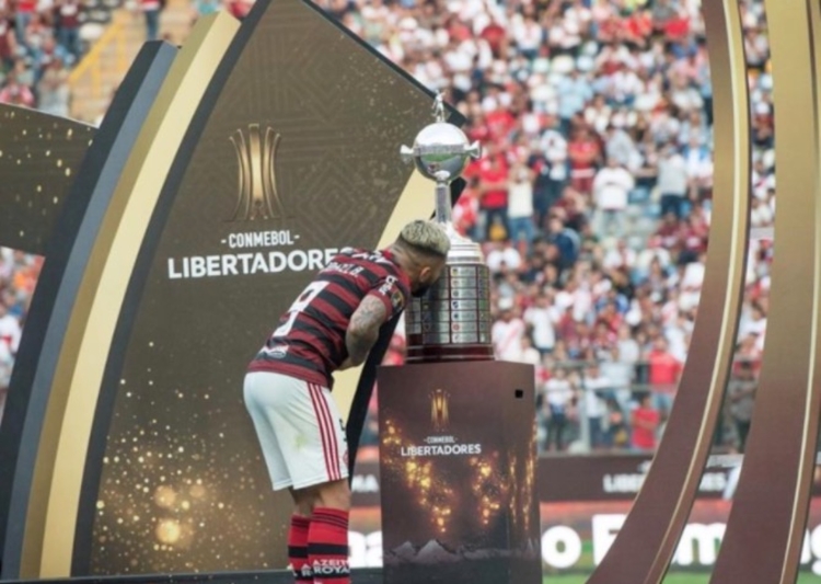 SBT deve substituir a Globo e transmitir jogos da Libertadores até 2022  Foto: Alexandre Vidal/Fla Imagem