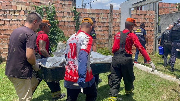 Raimundo foi resgatado pelos bombeiros - Foto: Jander Robson/Portal do Holanda
