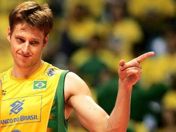 Мурило эндрес. Мурило волейбол. Мурило эндрес. Мурилу бенисиу в молодости. Мурило волейбол бразилия.