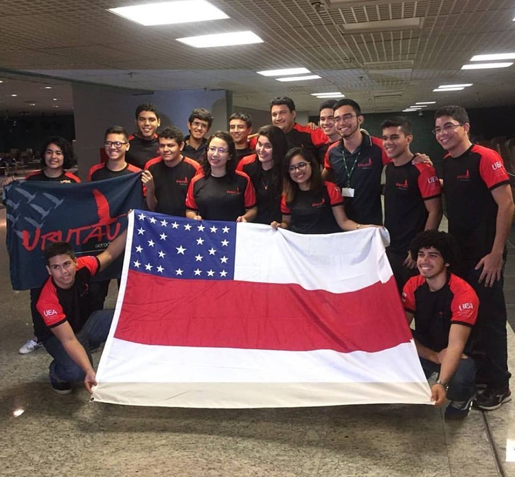  URUTAU: DA DIREITA PARA A ESQUERDA: LUCAS É O SEGUNDO, FELIPE É O QUINTO.